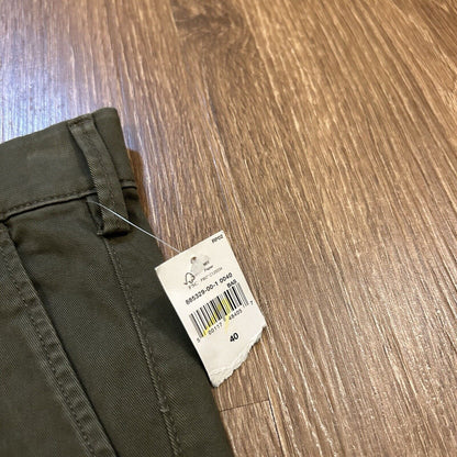 Gap Essential Khaki Chino Shorts Mens 40" Green Comfort Casual 9" Inseam NEW