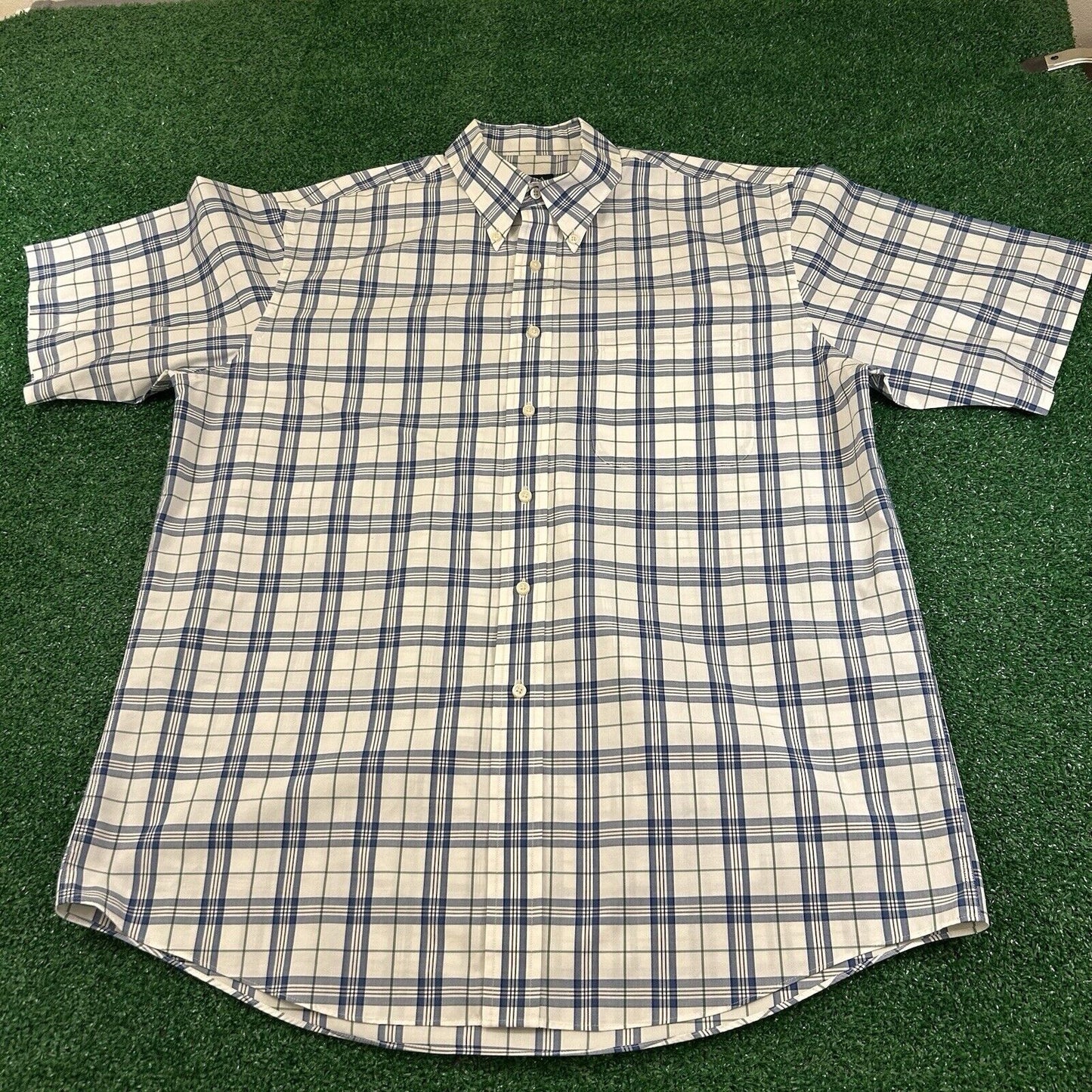 Jos A Bank Shirt Mens Large Blue White Plaid Button Up Short Sleeve Preppy Work