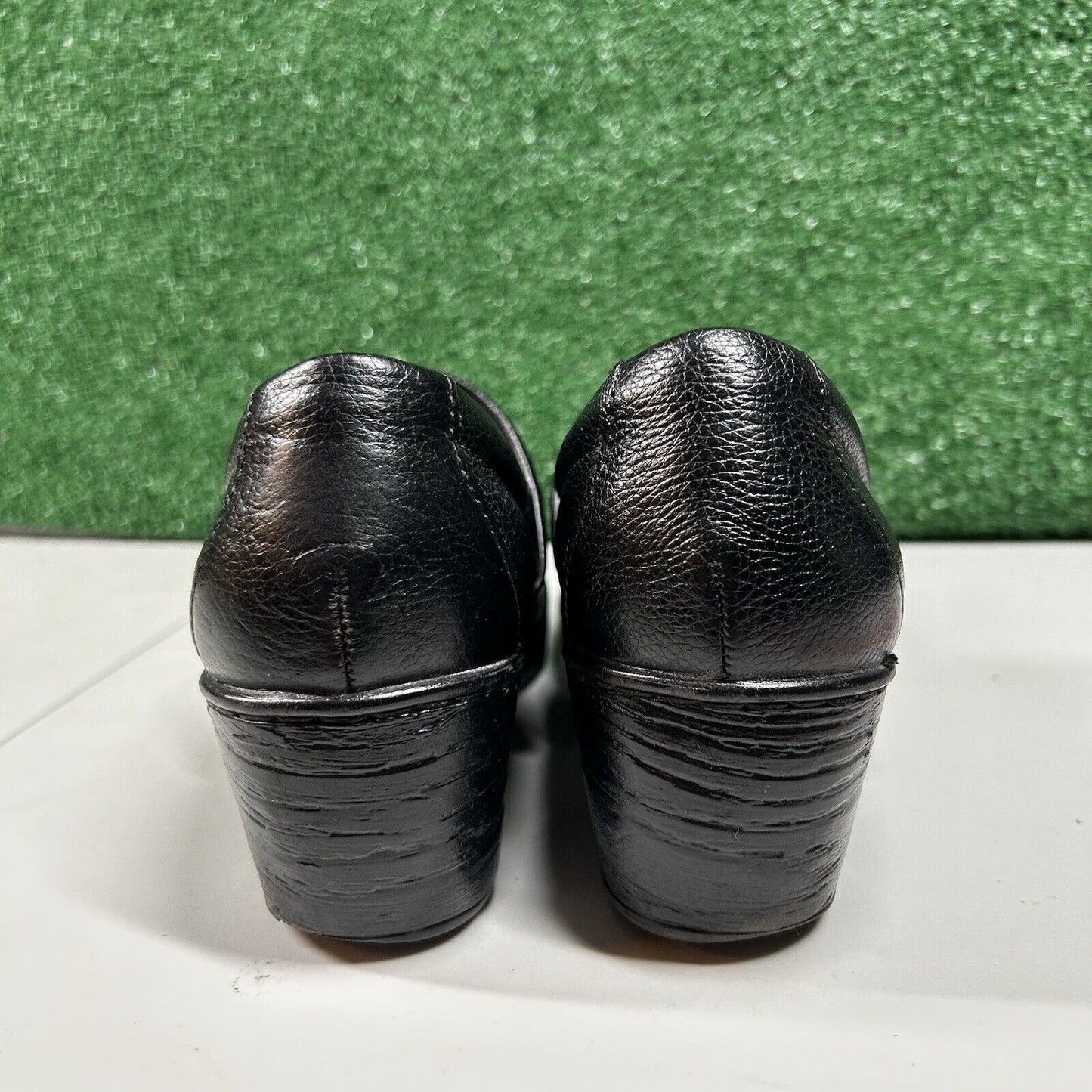 Born Boc Nadiyya Clogs Womens 8.5 M Black Pebbled Leather Shoes Slip On Nurse