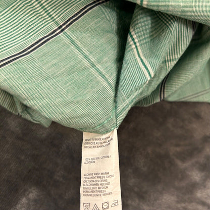 Izod Shirt Mens Small Green Black Plaid Button Up Long Sleeve Work Slim Fit