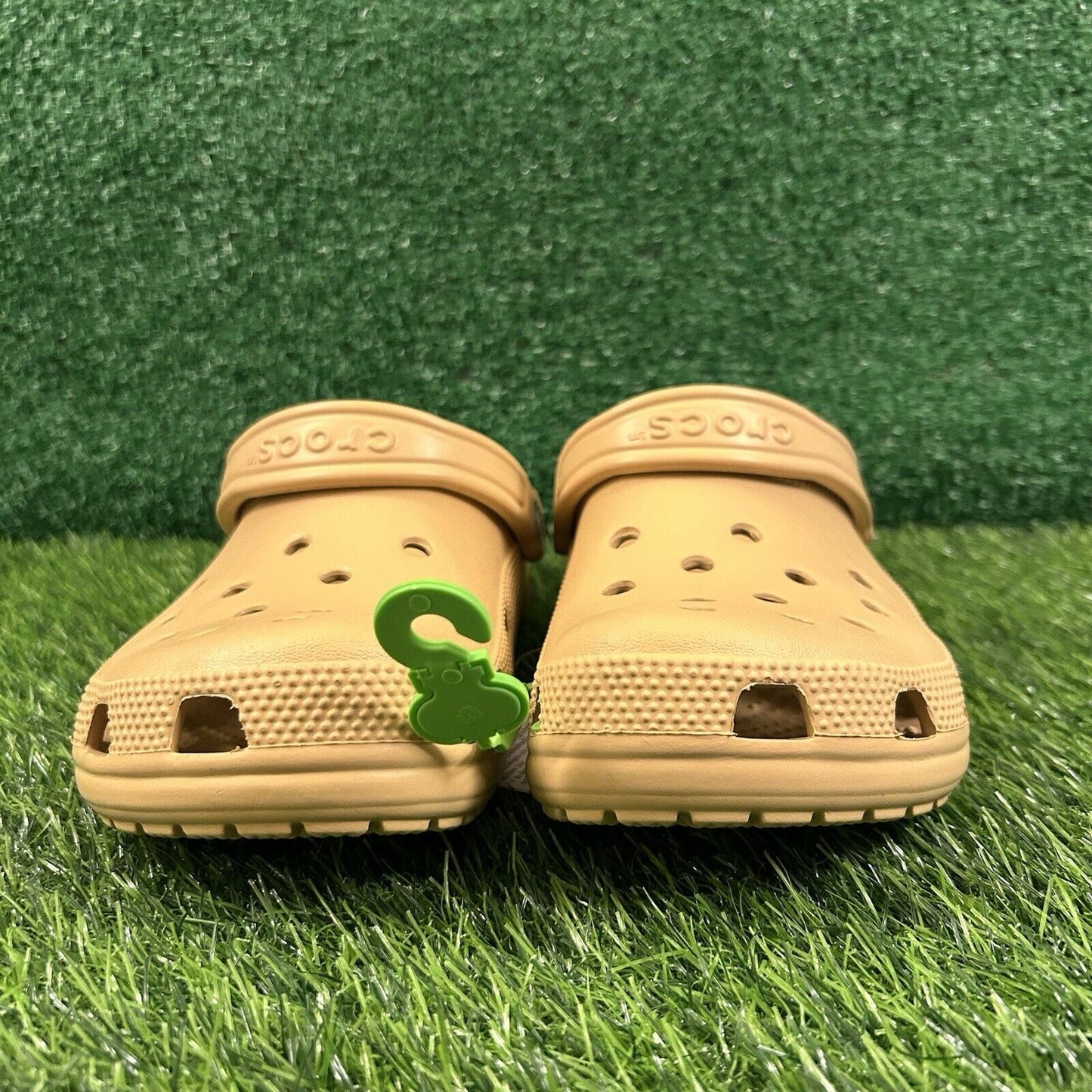 Crocs Classic Clogs Womens 8 Wheat Tan Shoes Casual Comfort Outdoor Slip On NEW