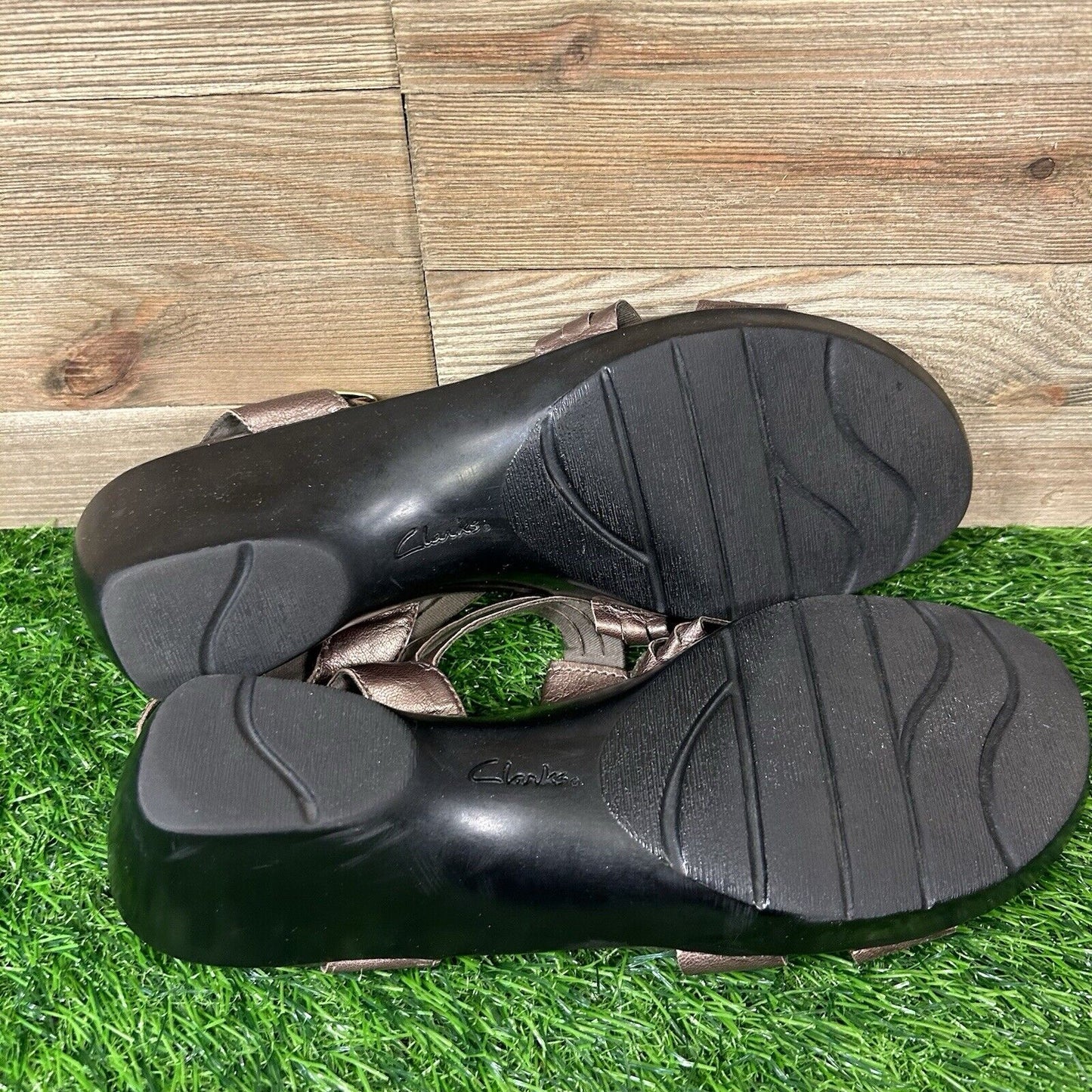 Clarks Bendables Sandals Womens 10 M Bronze Wedge Strappy Leather Open Toe