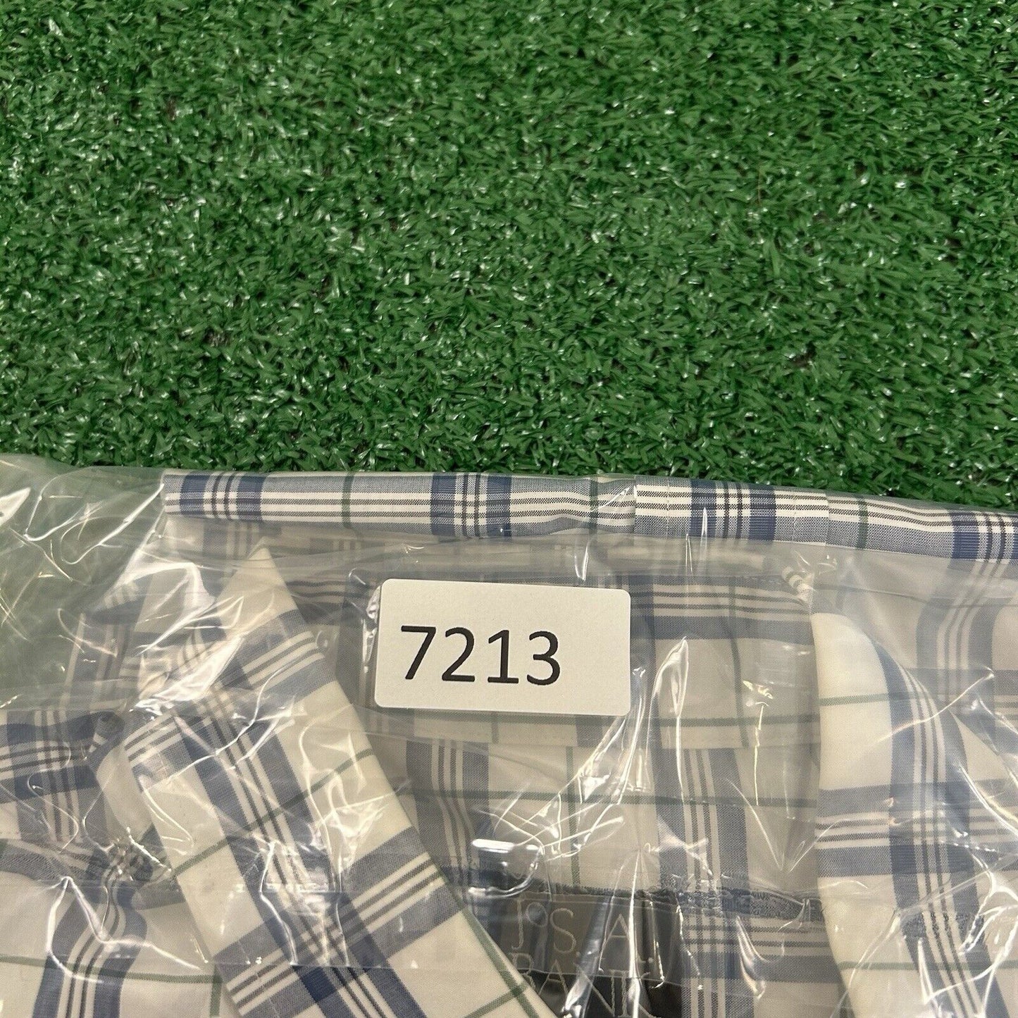 Jos A Bank Shirt Mens Large Blue White Plaid Button Up Short Sleeve Preppy Work