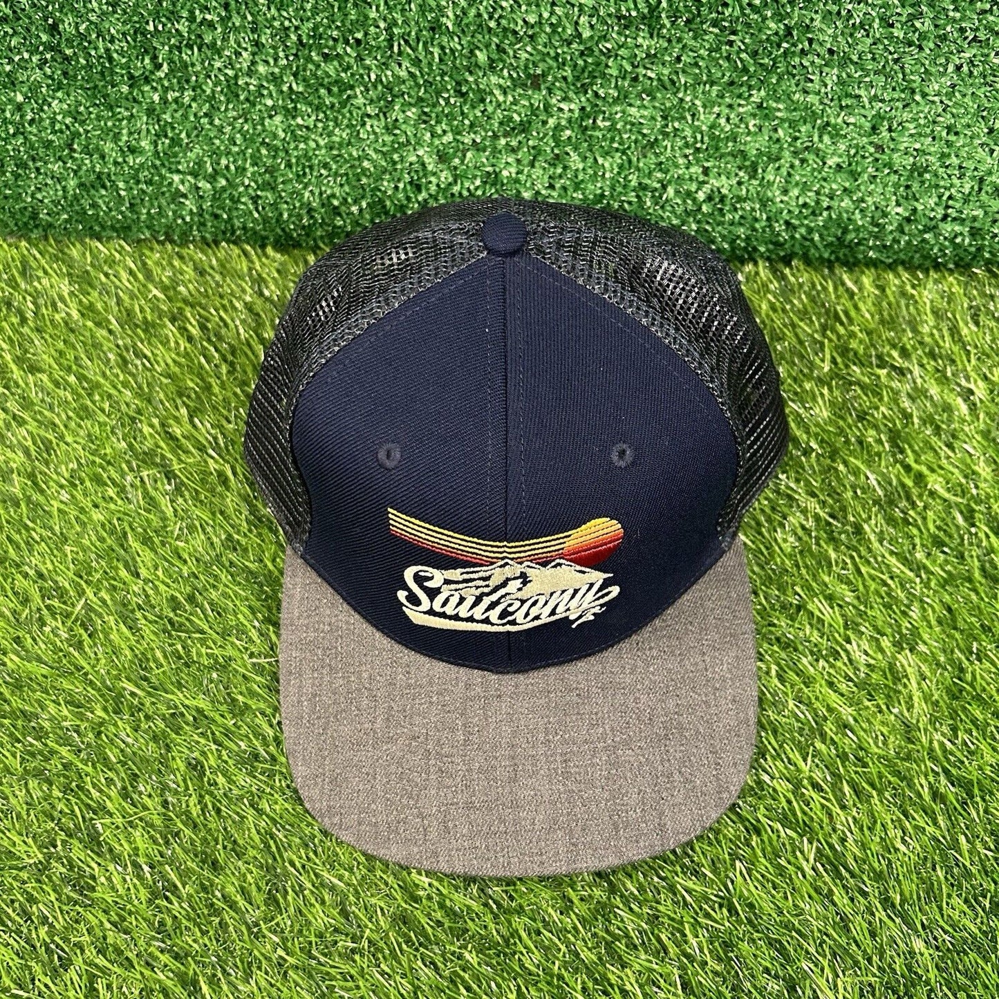Saucony Trucker Hat Cap Mens Snapback Navy Gray Embroidered Wool Mesh Back
