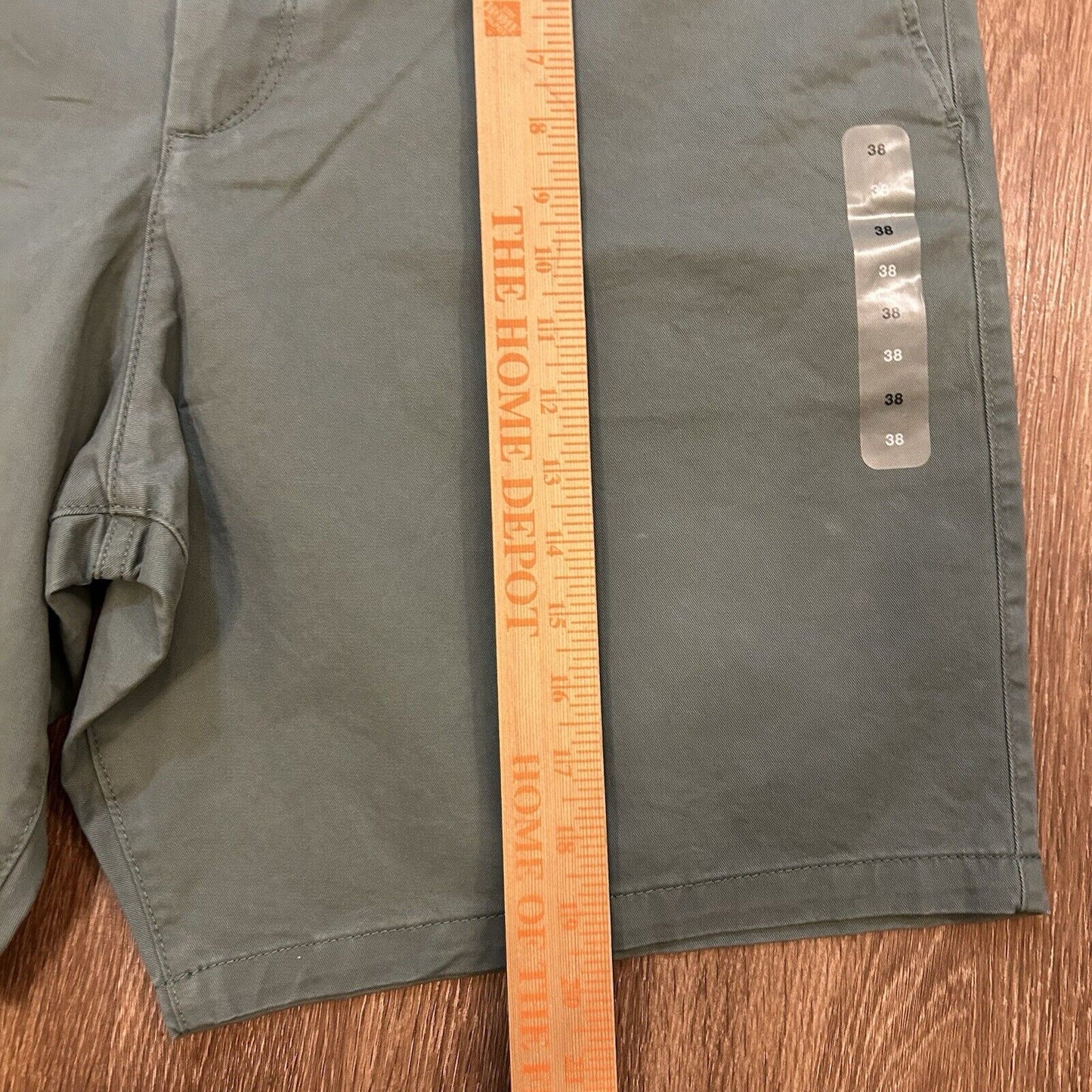 Gap Essential Khaki Shorts Mens 38" Green Chino 9" Short Casual Comfort NEW