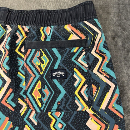 Billabong Board Shorts Men XXL 2XL 38" Blue Black Striped Drawstring Boardie NEW