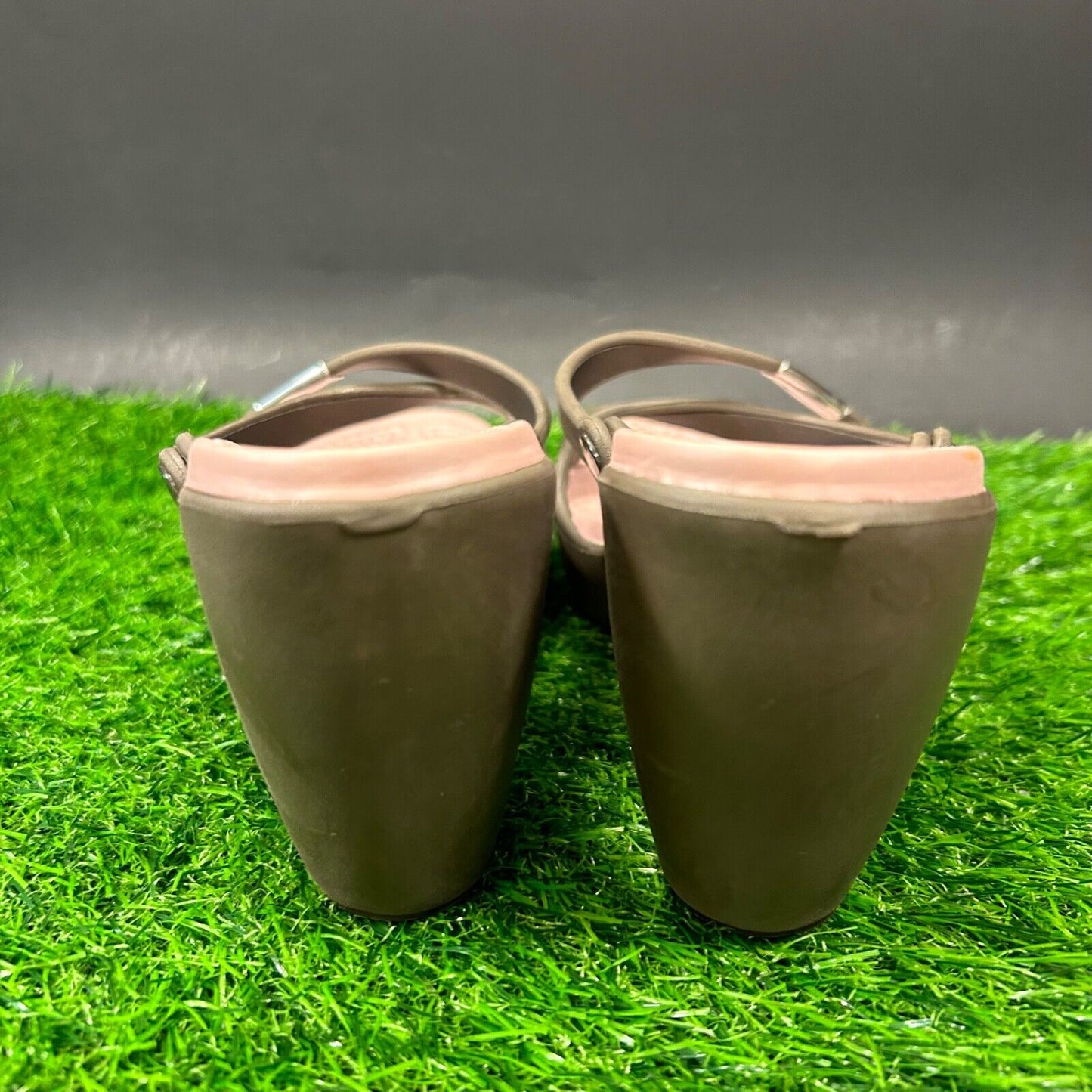 Crocs Cyprus Heeled Sandals Womens 9 Brown Pumps Strappy Slip On Casual Comfort