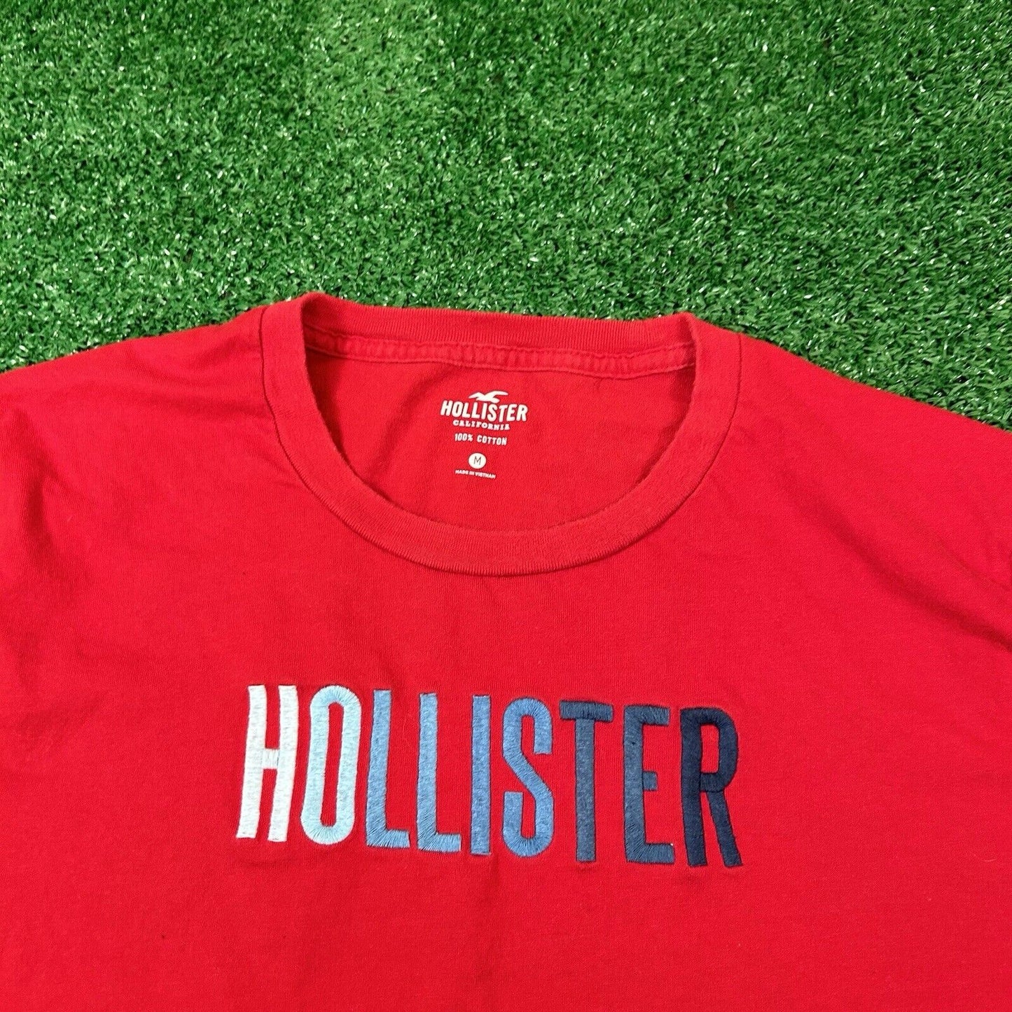 Hollister Shirt Mens Medium Red Short Sleeve Embroidered Spellout Y2K Casual