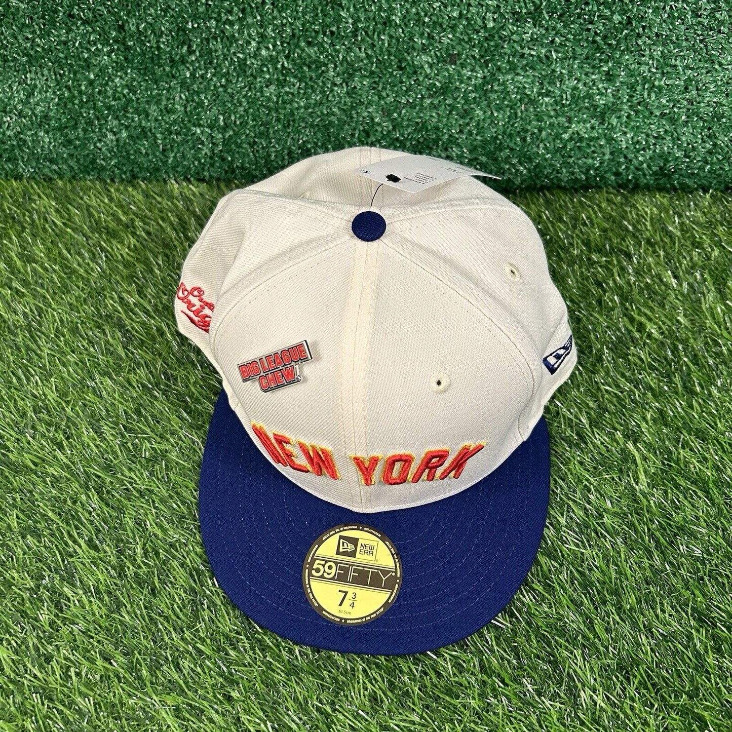 New York Yankees Hat Cap Mens 7 3/4 White Blue New Era Big League Chew MLB NEW