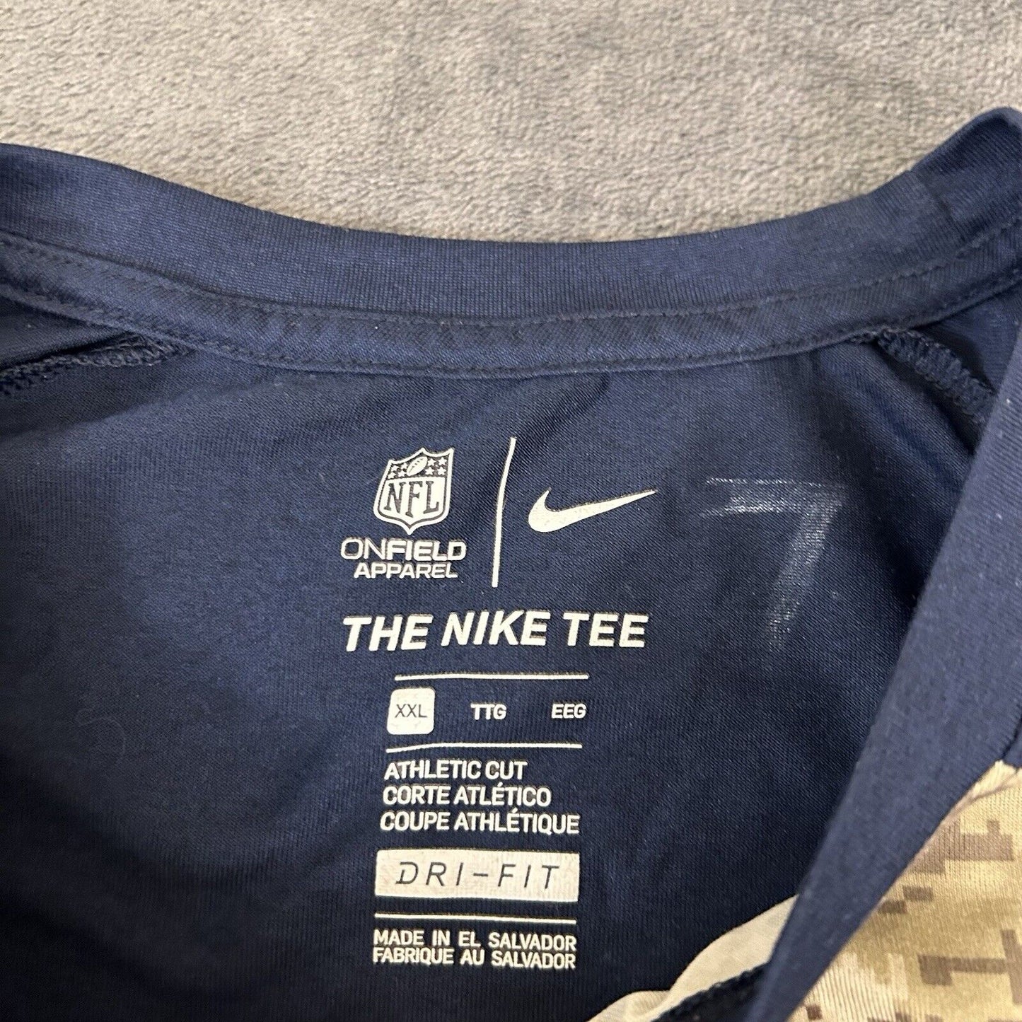 Nike On Field New England Patriots Shirt Mens XXL 2XL Green Blue Camo 3/4 Sleeve