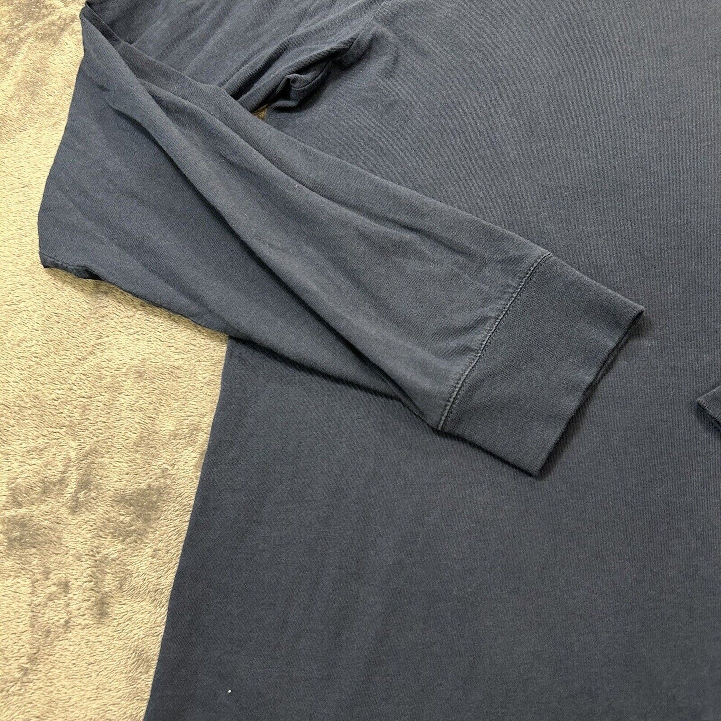 Vineyard Vines Shirt Mens Medium Blue White Long Sleeve Graphic Tee Casual