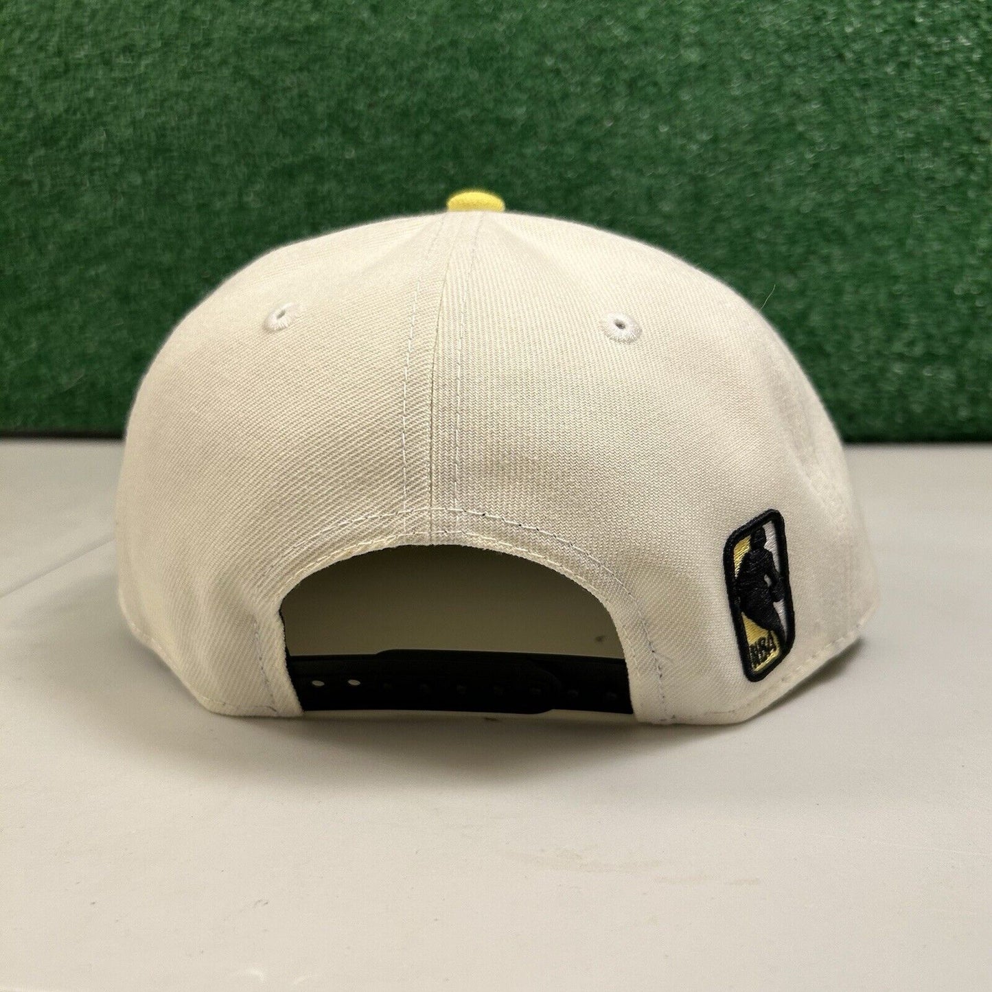 Utah Jazz Throwback Hat Cap Mens Snapback Off White Black NBA Basketball New Era