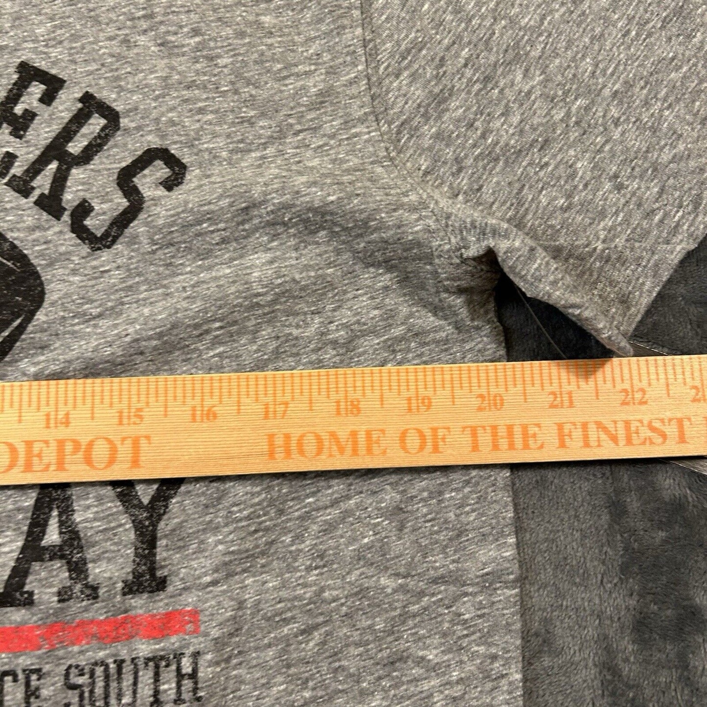 Tampa Bay Buccaneers Shirt LOT Mens Medium Gray Red Short Sleeve NFL Brady NEW