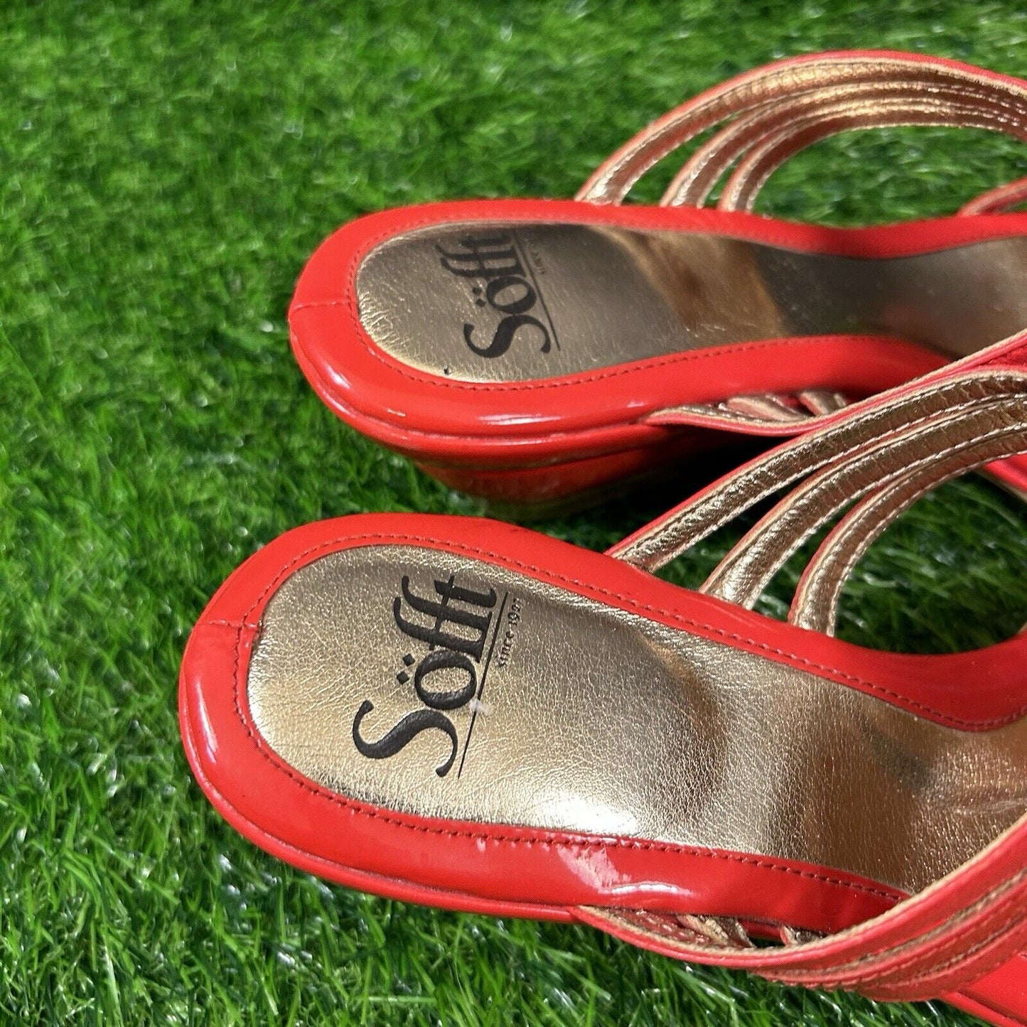 Sofft Sandals Womens 8 M Leather Strappy Wedge Slip On Casual Comfort Outdoor