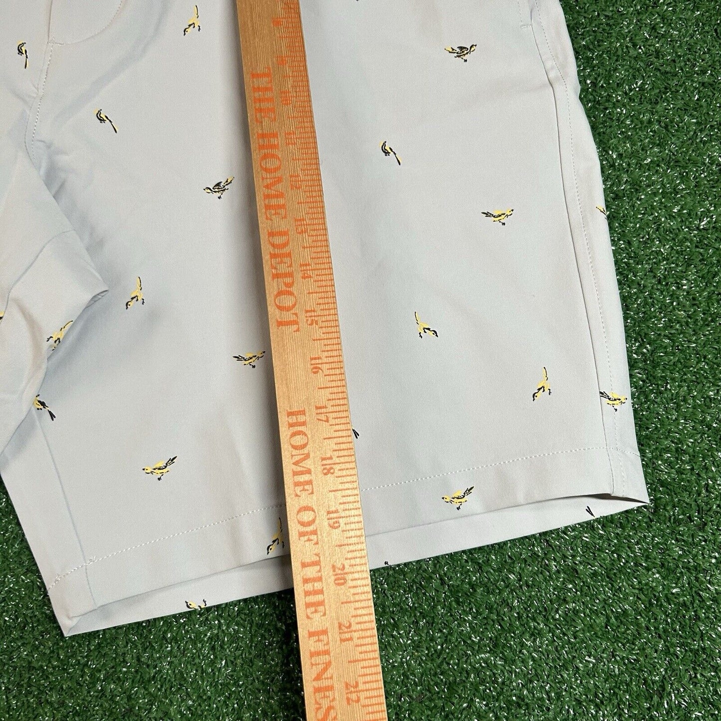 Under Armour Golf Shorts Mens 40" Gray Flat Front Bird Print Water Resistant New