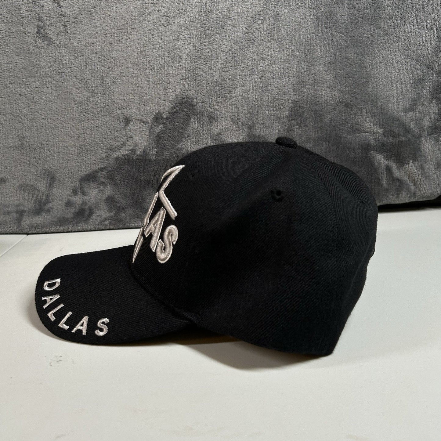 Dallas Cowboys Hat Cap Mens Dark Navy Strap Back NFL Football Retro Spellout