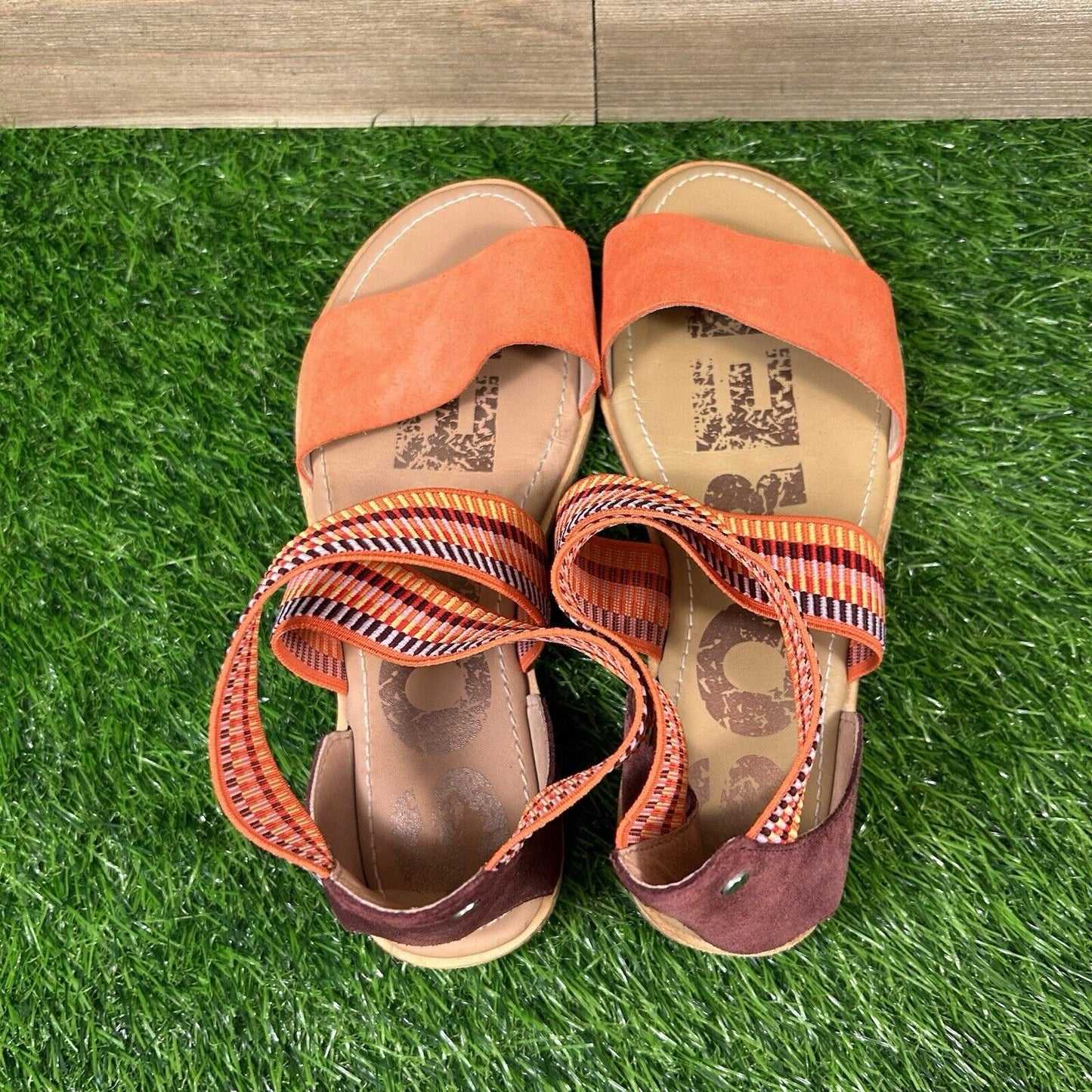 Sorel Ella Zing Sandals Womens 6.5 Orange Red Criss Cross Strappy Casual Comfort