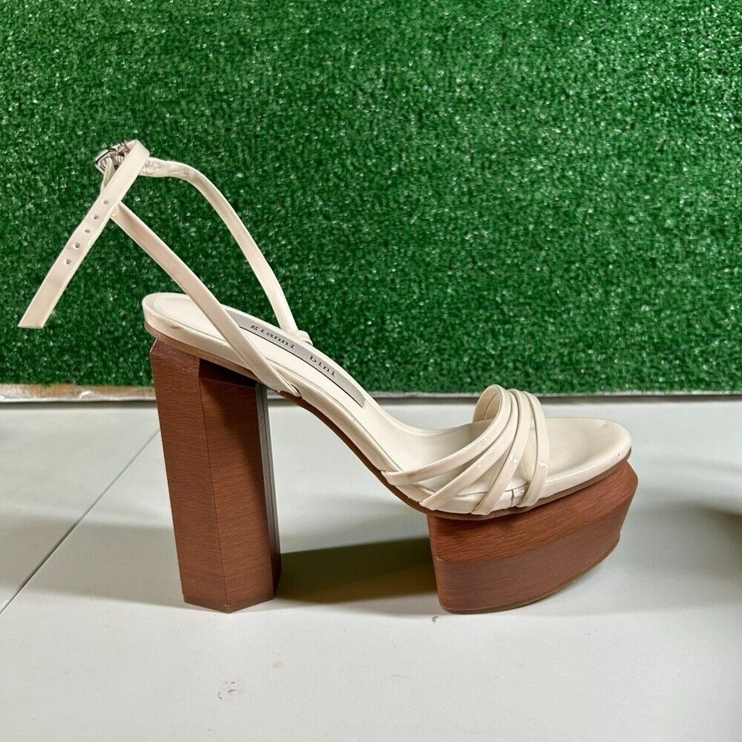 Gianni Bini Parrish Platform Sandals Ankle Strap Wood Block Patent Womens 8.5M