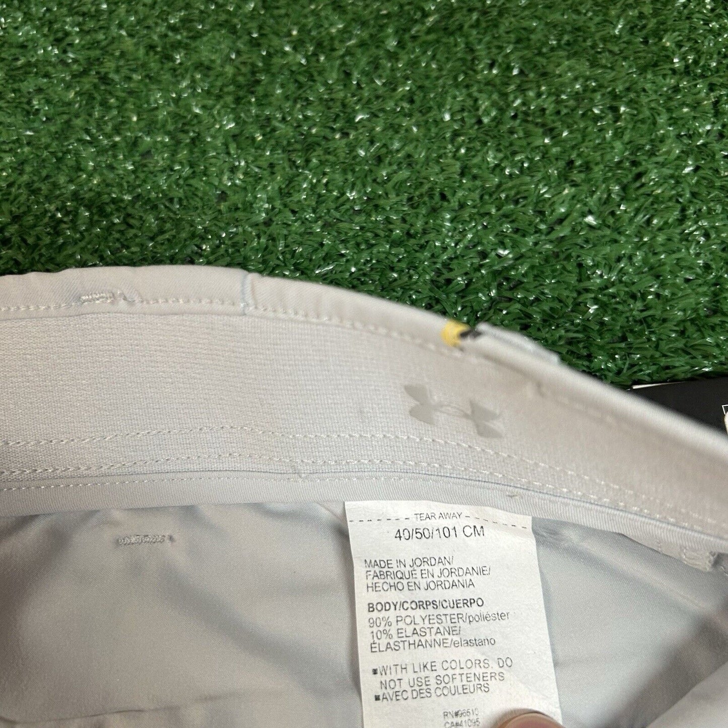 Under Armour Golf Shorts Mens 40" Gray Flat Front Bird Print Water Resistant New