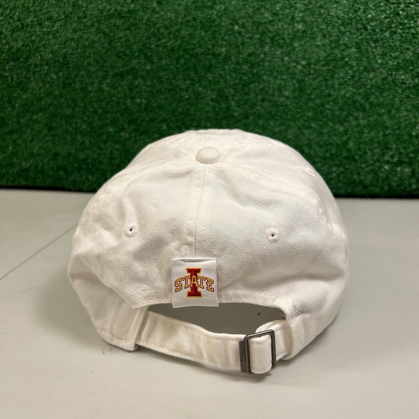 Nike Iowa State Cyclones Baseball Hat Cap Mens Strapback White Heritage86 Drifit