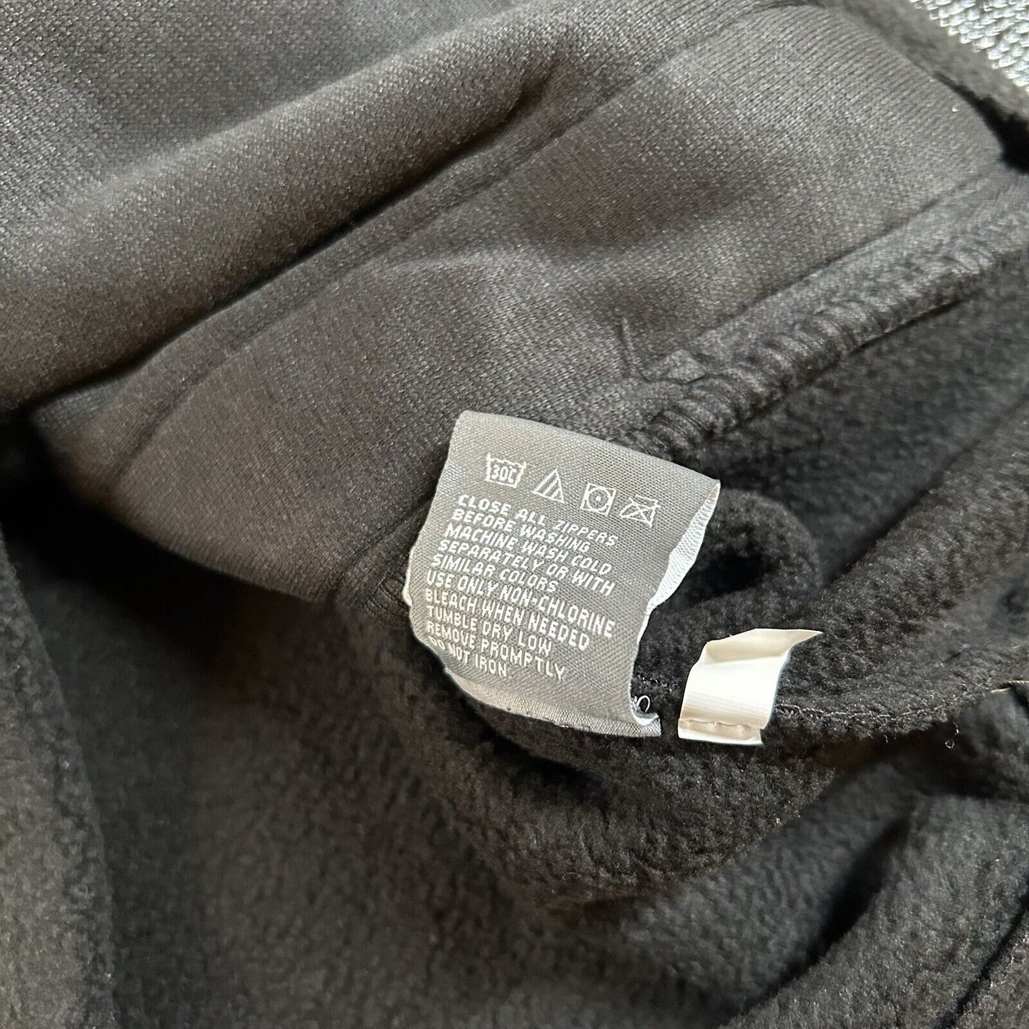 New Balance Fleece Jacket Mens Small Black Full Zip Comfort Outdoor Pockets NEW