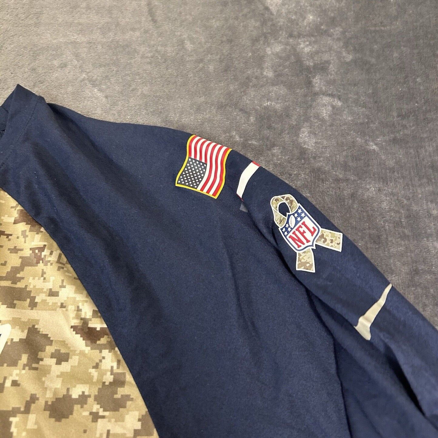 Nike On Field New England Patriots Shirt Mens XXL 2XL Green Blue Camo 3/4 Sleeve