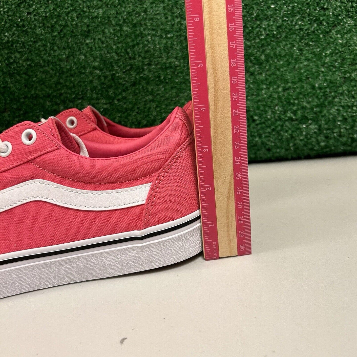 Vans Ward Womens 10 Pink White Shoes Sneakers Canvas Skateboarding Casual NEW