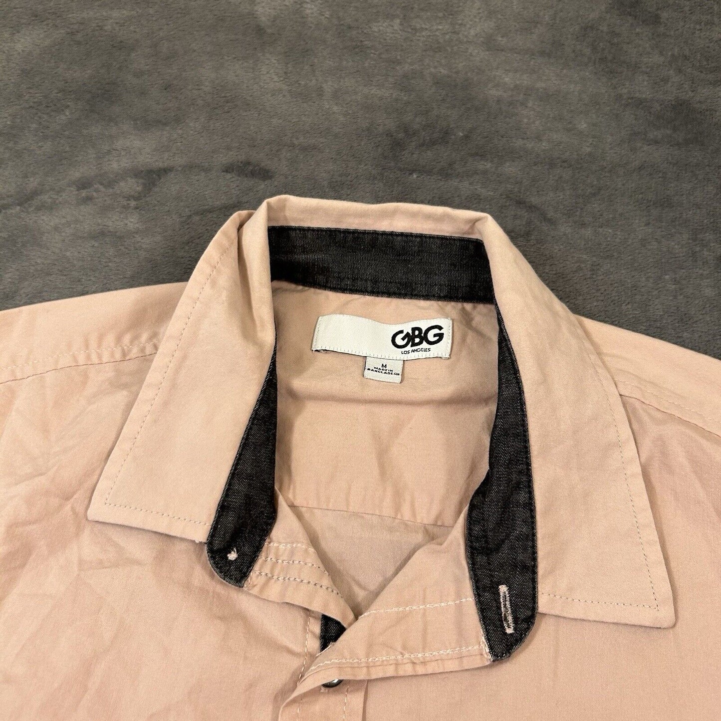 GBG Los Angeles Shirt Mens Medium Salmon Button Up Short Sleeve Casual Work