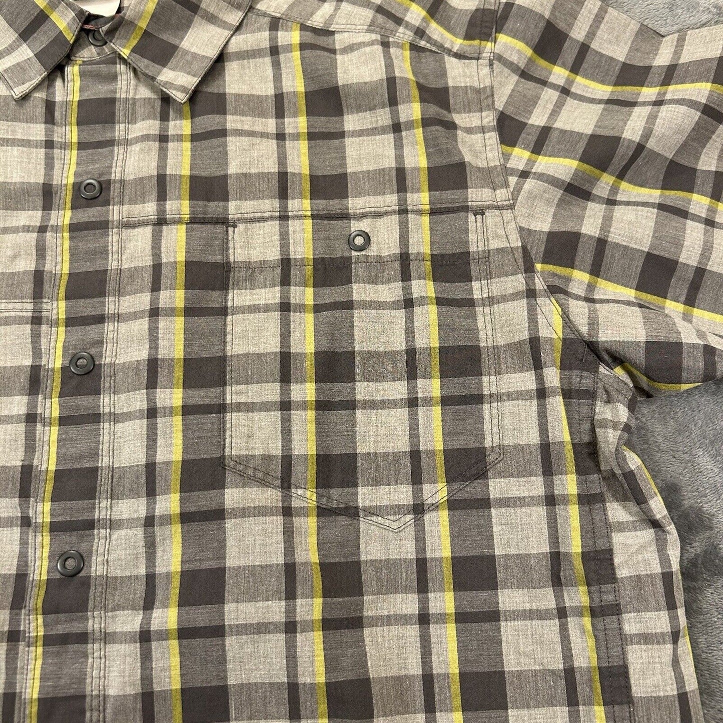 North Face Camp Shirt Mens Large Gray Black Plaid Button Up Short Sleeve Casual