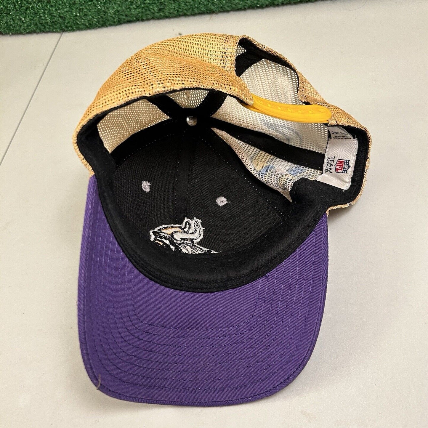 Minnesota Vikings Hat Cap Mens Snapback Gray Purple NFL Team Footbal Side Logo