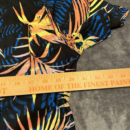 Quiksilver Hawaiian Shirt Men Small Black Blue Floral Button Up Short Sleeve NEW