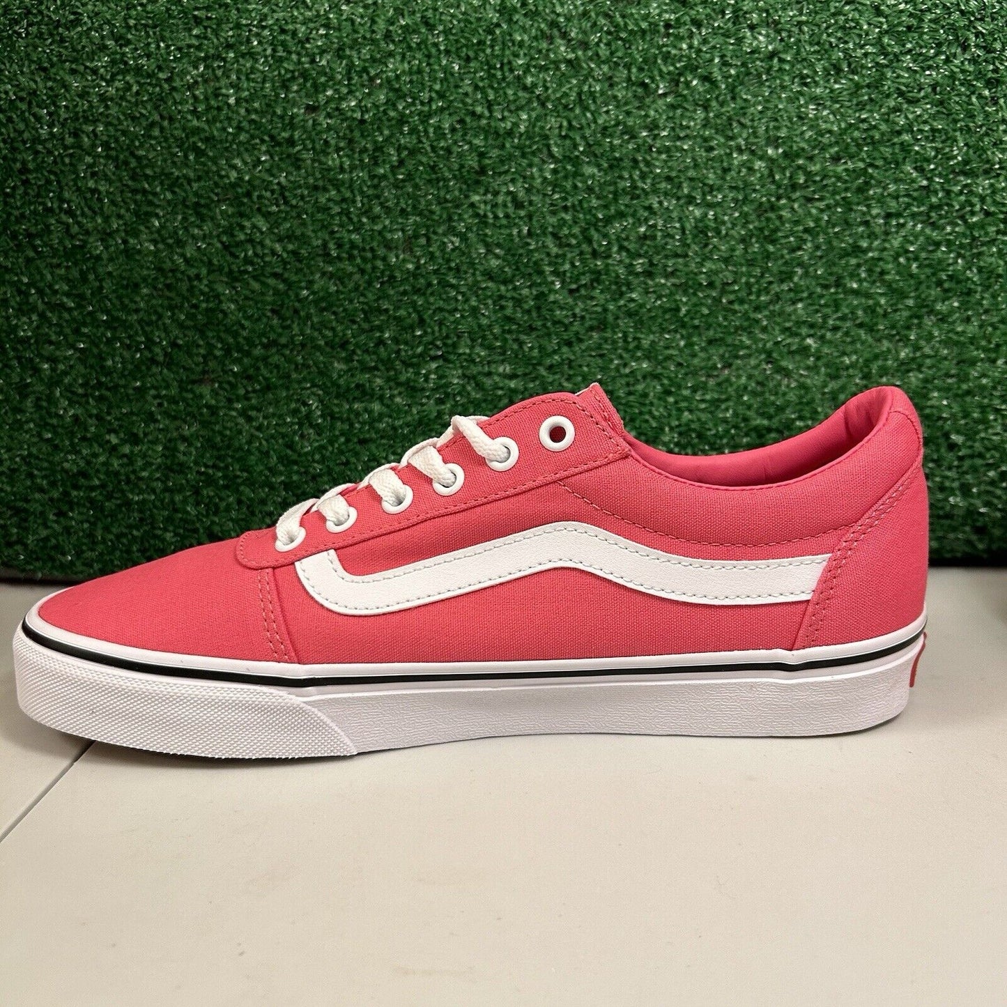 Vans Ward Womens 10 Pink White Shoes Sneakers Canvas Skateboarding Casual NEW