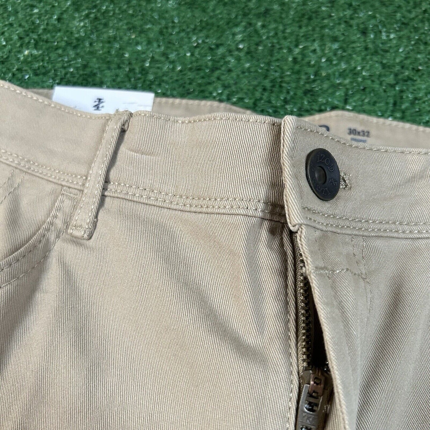 Izod Saltwater Chino Pants Men 30x32" Beige Stretch Pleated Straight Stretch NEW