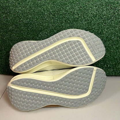 Nike Interact Run Womens 10 Sea Glass Green Shoes Sneakers Athletic Running NEW