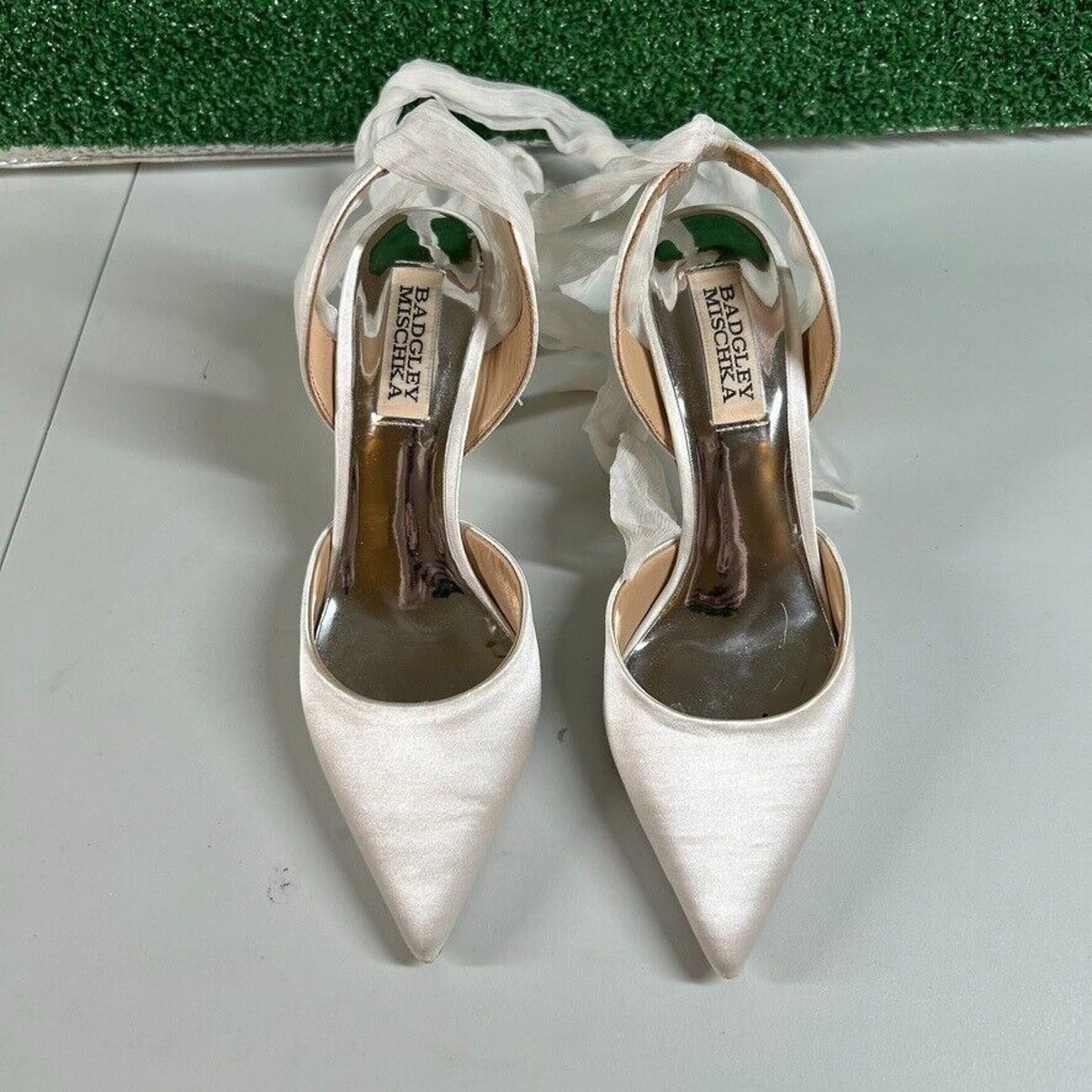 Badgley Mischka Women's Blaze Ankle Wrap Evening Pumps White Satin Size 5