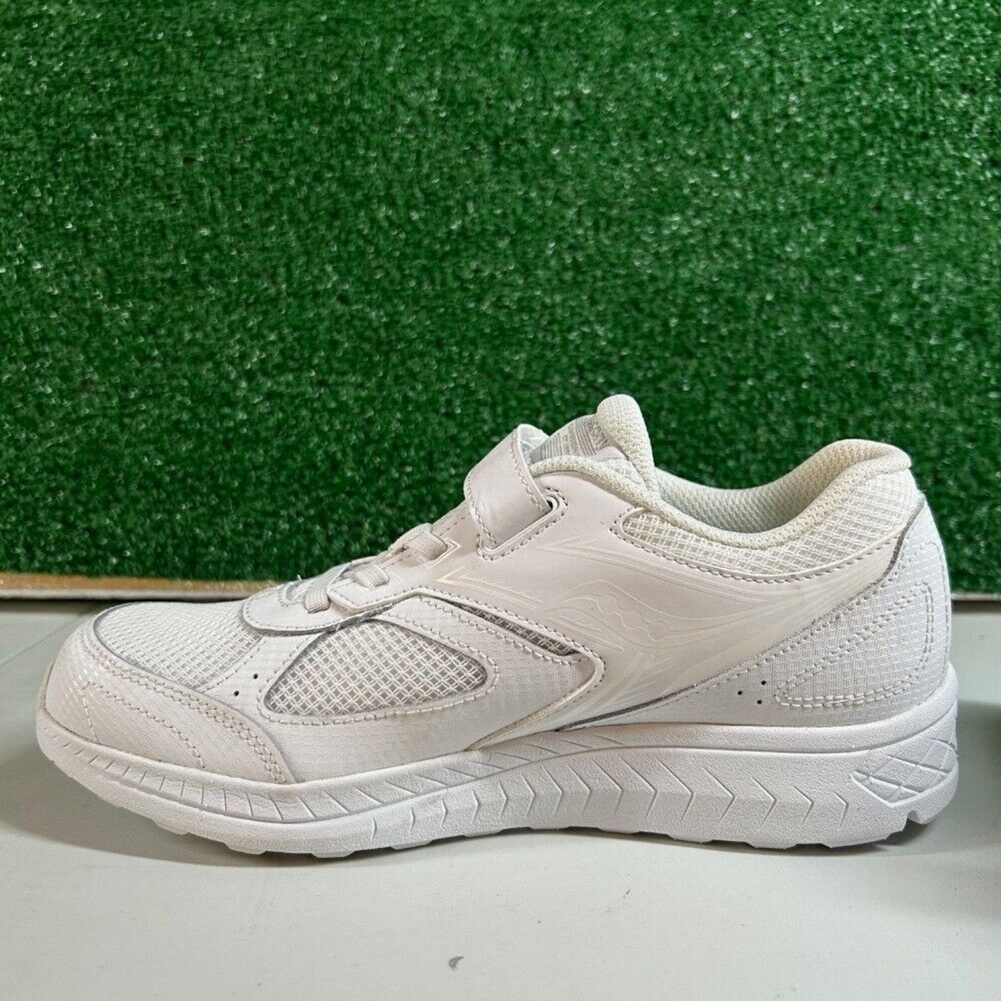 Saucony Cohesion 14 Hook & Loop White Sneakers Athletic Shoes Kids Size 6.5Y