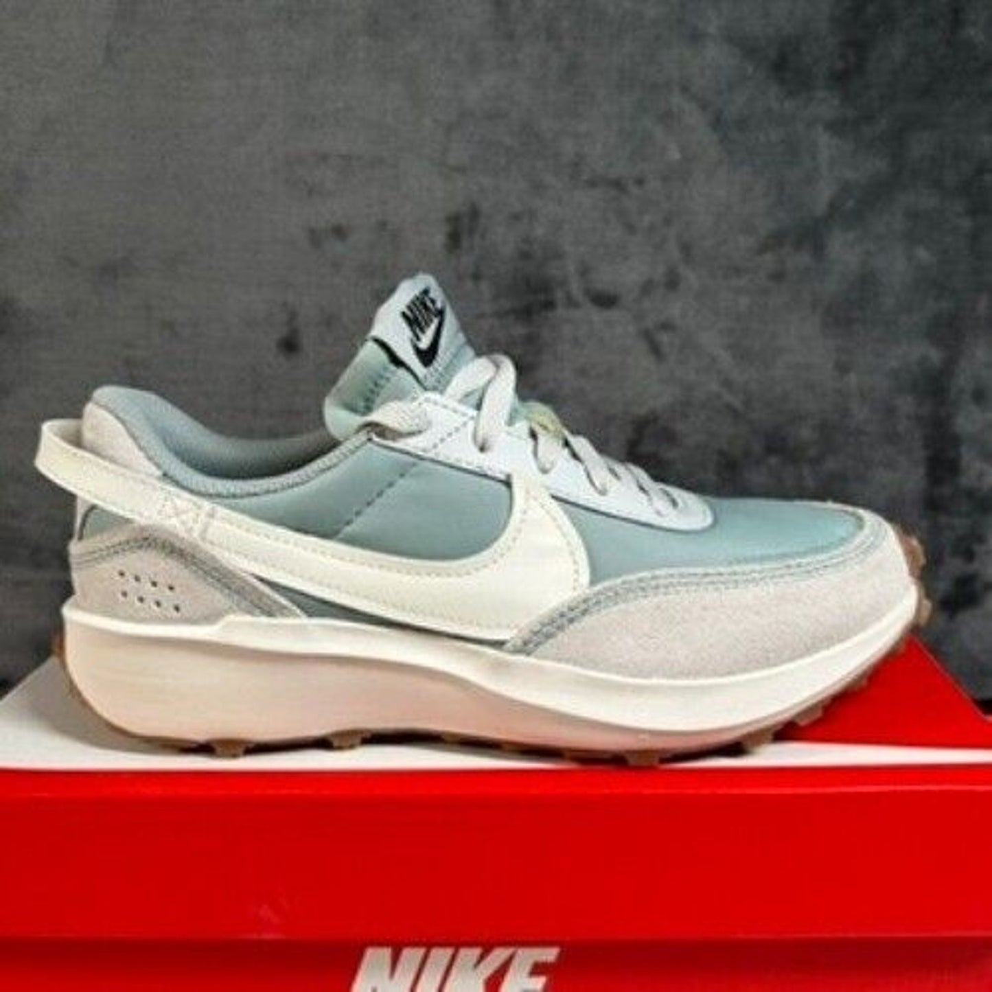 Nike Waffle Debut Sneakers Retro Style Blue Gray Running Athletic Womens 6.5