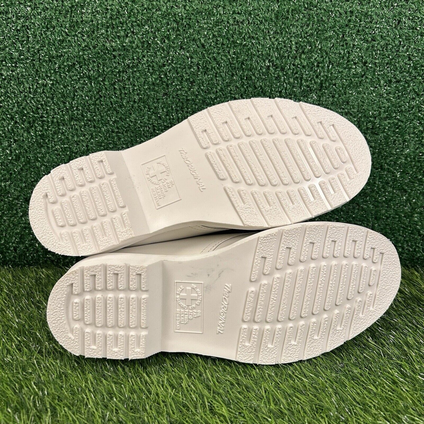 Dr Martens Oxford Pride Womens 9 White Leather Shoes Lace Up 27522 Preppy New