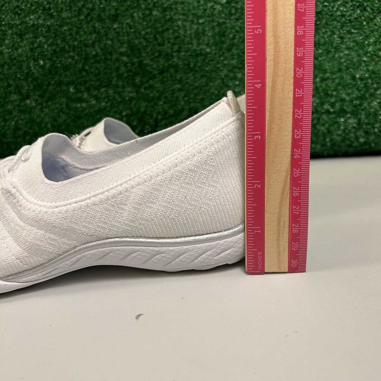 Skechers Breathe Easy Loafers Womens 7 M White Shoes Slip On Comfort Walking NEW
