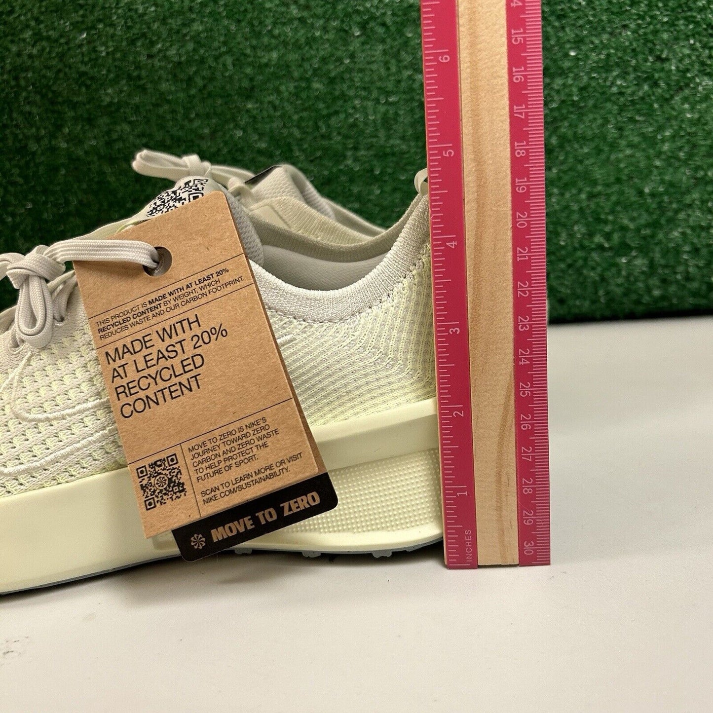 Nike Interact Run Womens 10 Sea Glass Green Shoes Sneakers Athletic Running NEW