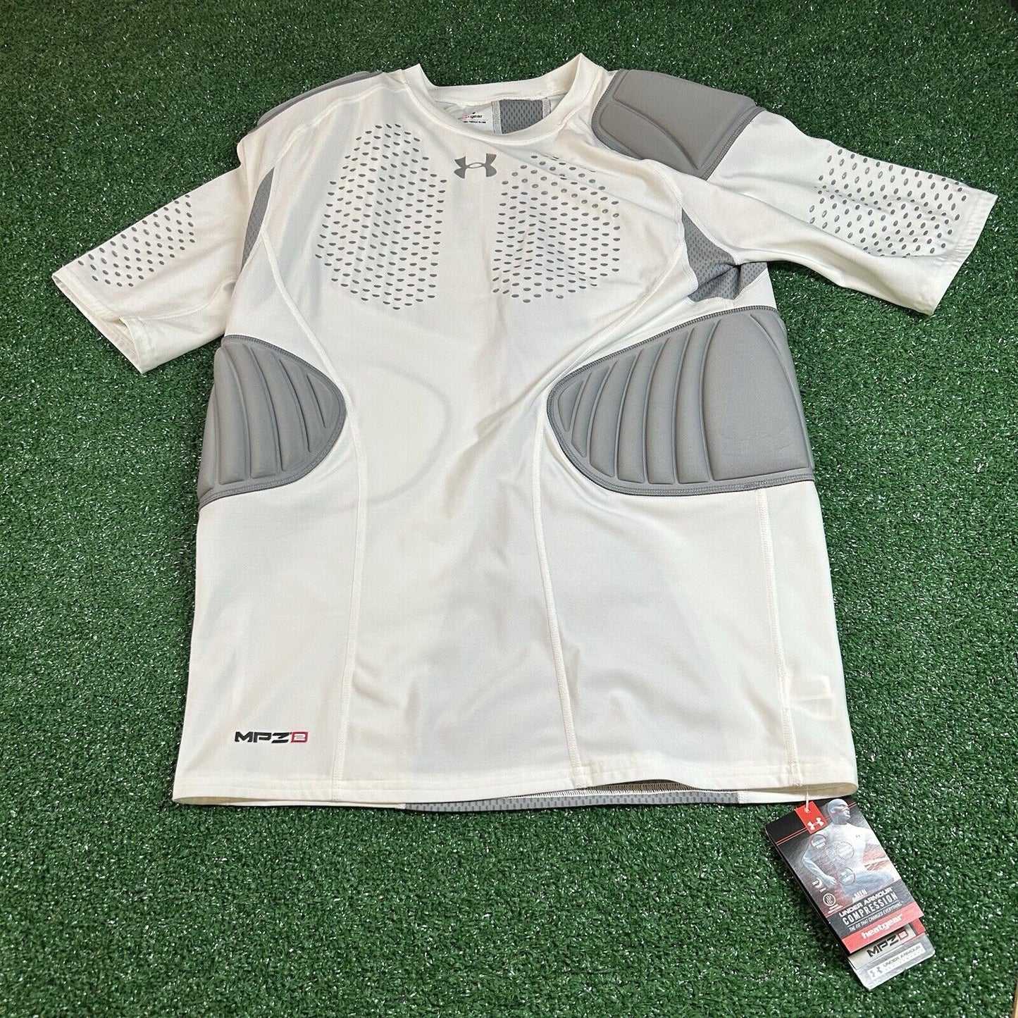 Under Armour MPZ2 Padded Shirt Mens Extra Large White Compression MSRP $75 New
