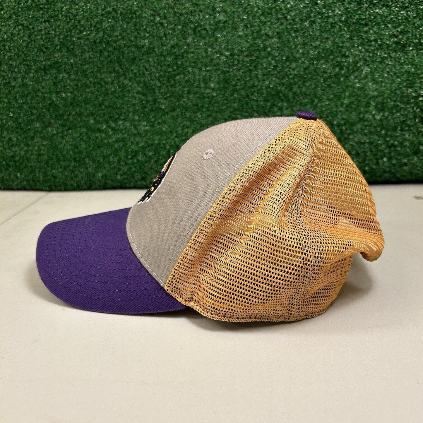 Minnesota Vikings Hat Cap Mens Snapback Gray Purple NFL Team Footbal Side Logo