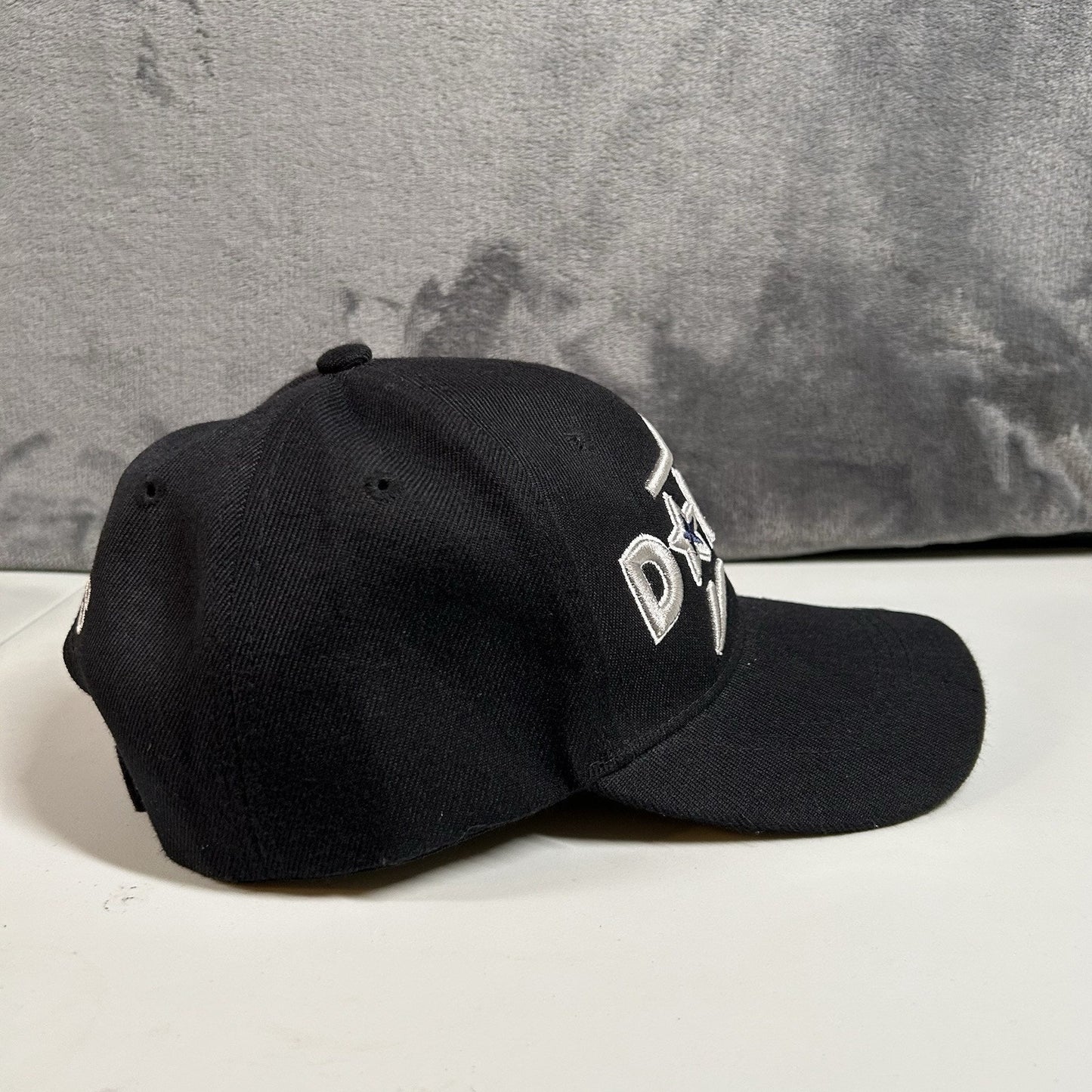 Dallas Cowboys Hat Cap Mens Dark Navy Strap Back NFL Football Retro Spellout