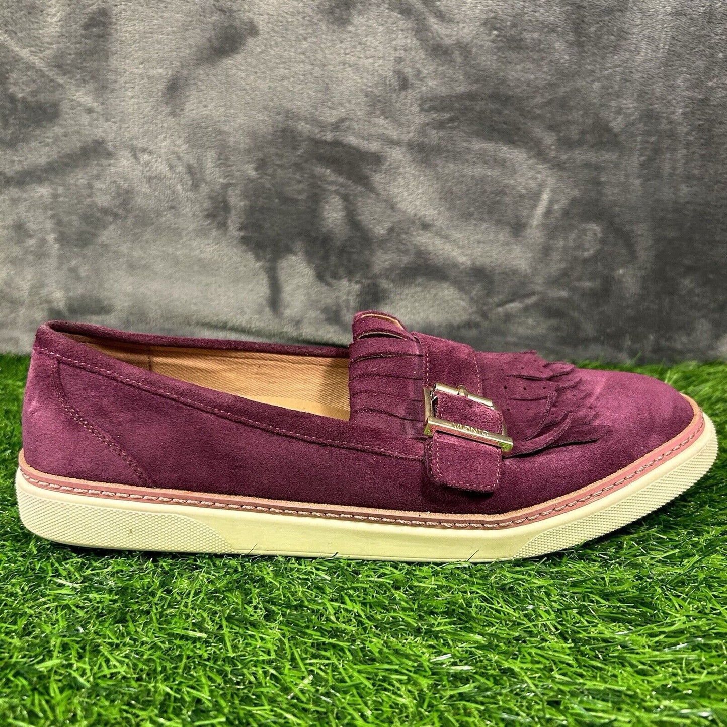 Vionic Cambridge Loafer Womens 9 M Purple Suede Moccasins Casual Comfort Buckle