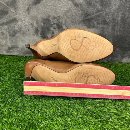 Clarks Carlita Quinn Boots Womens 7 M Brown Ankle Bootie Leather Pull On Heeled