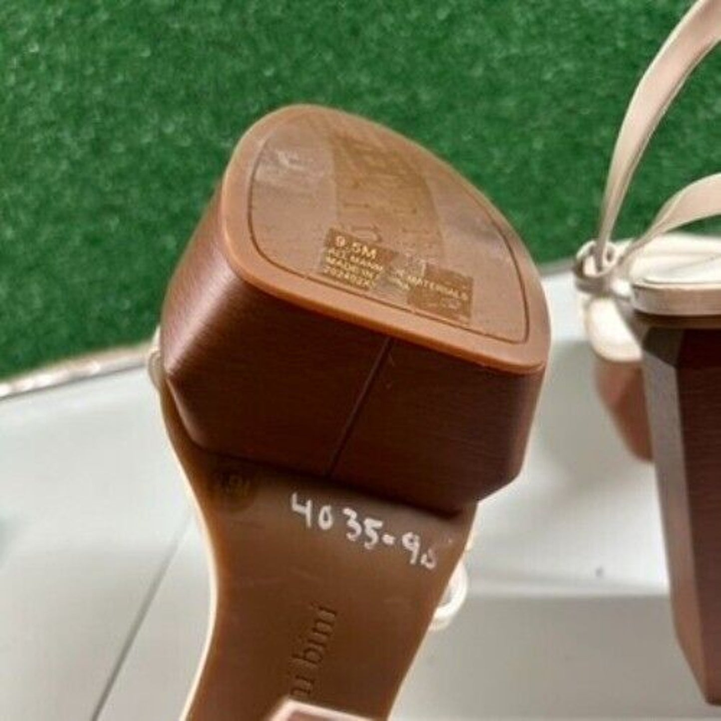 H by Halston Alison Heels Gold Metallic Stiletto Evening Party Shoes Women 9.5 M