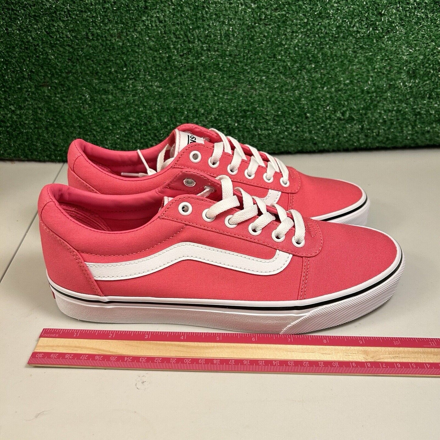 Vans Ward Womens 10 Pink White Shoes Sneakers Canvas Skateboarding Casual NEW