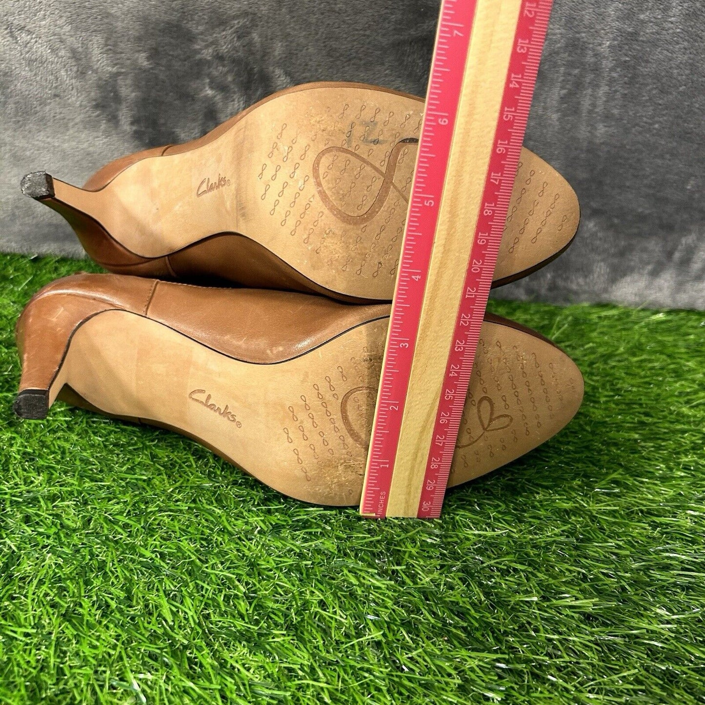 Clarks Carlita Quinn Boots Womens 7 M Brown Ankle Bootie Leather Pull On Heeled