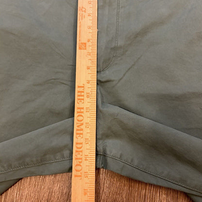 Gap Essential Khaki Shorts Mens 38" Green Chino 9" Short Casual Comfort NEW