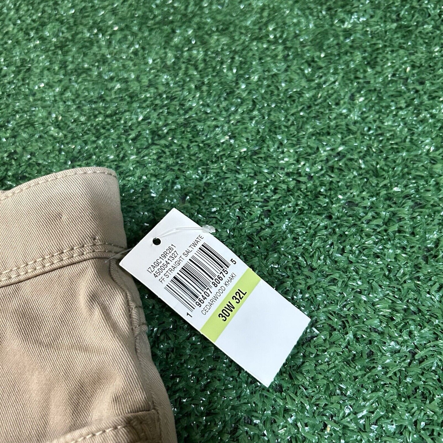 Izod Saltwater Chino Pants Men 30x32" Beige Stretch Pleated Straight Stretch NEW